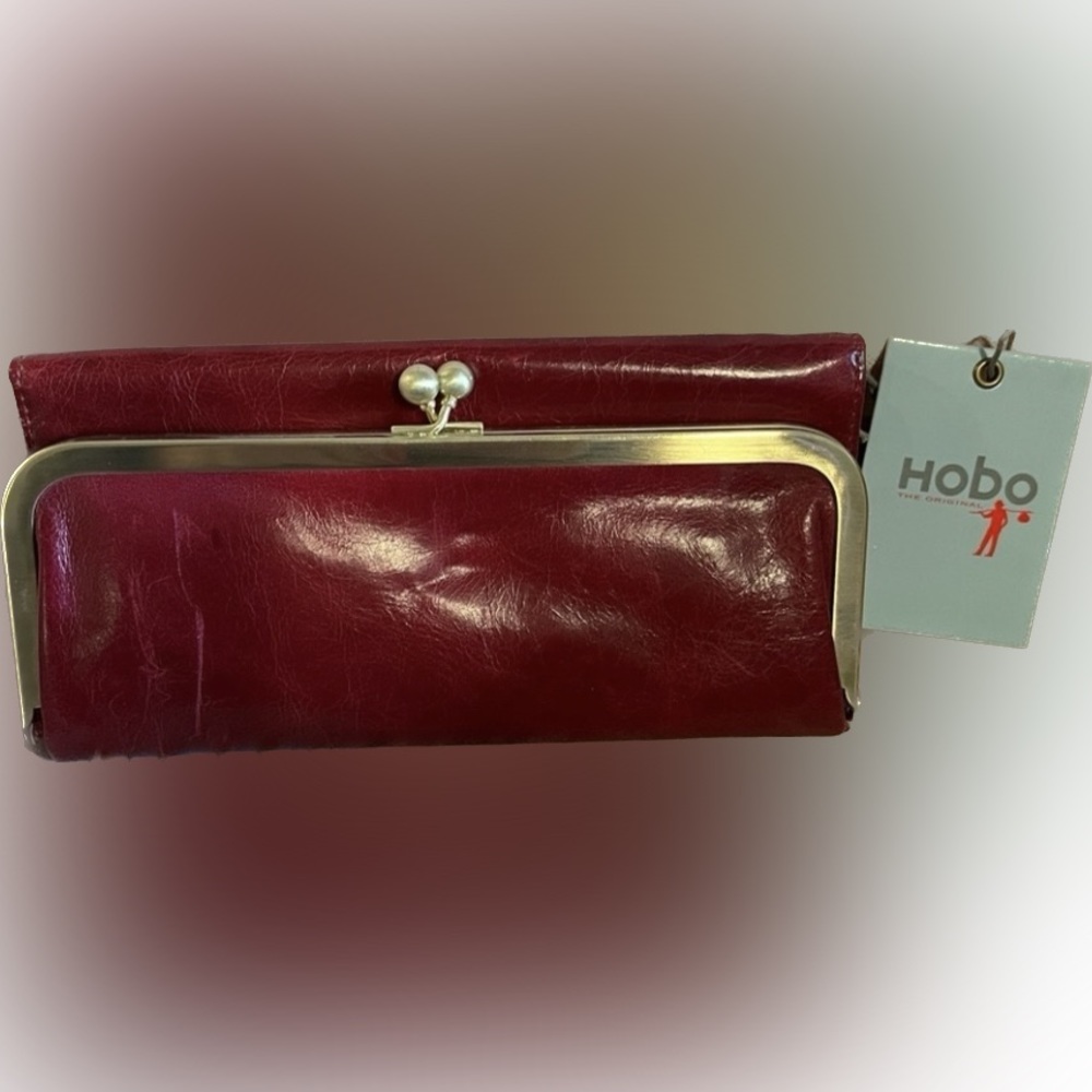 HOBO CLUTCH WALLET - NEW WITH TAGS!